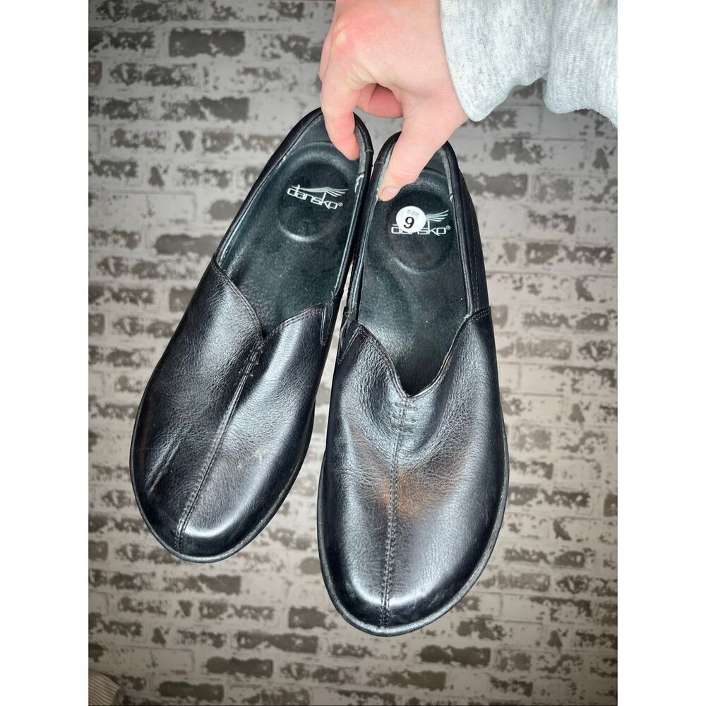 Dansko | women black leather clogs